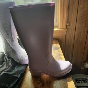 Cheerful lavendar tall rubber rain boots size 9
